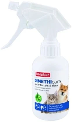 Beaphar Flea & Tick Spray Kosteuttava Suihke Koirille Ja Kissoille